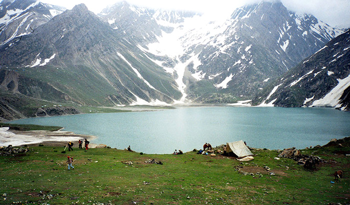 Kashmir tour with Taj Mahal
